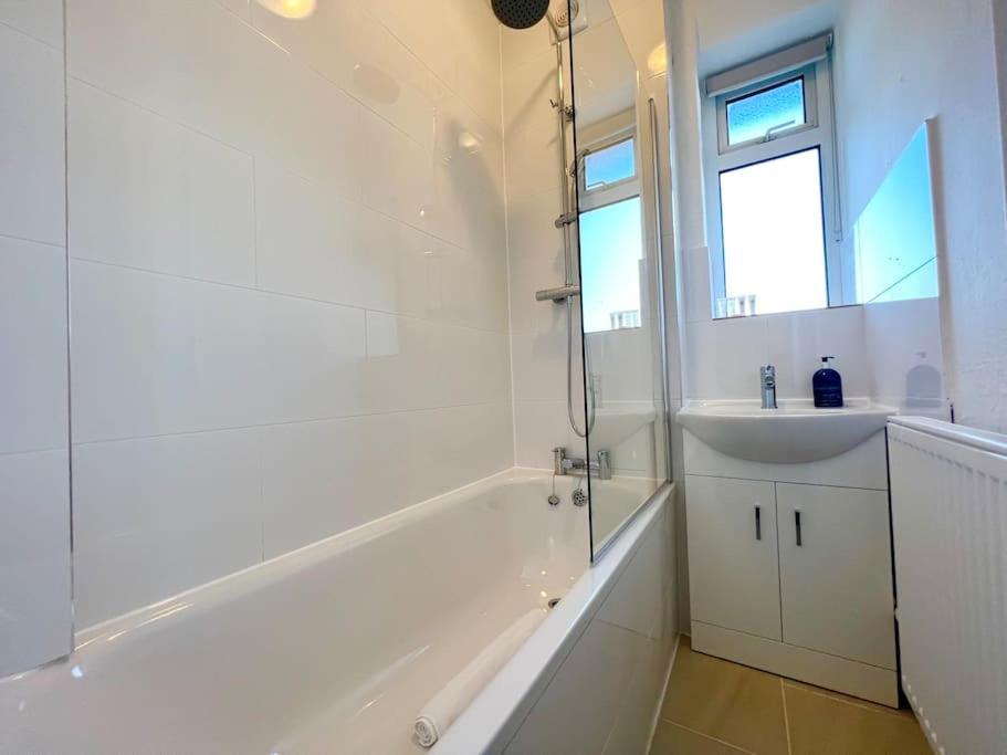 2 Bed Flat- Belsize Park Londres Exterior foto